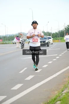 Runner Photo 1651316