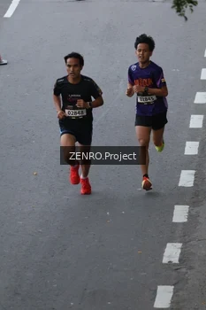 Runner Photo 1651354