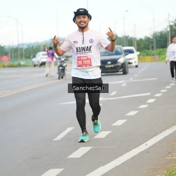 Runner Photo 1651367