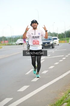 Runner Photo 1651377