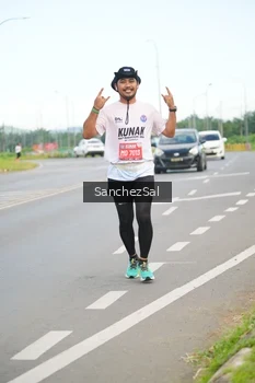 Runner Photo 1651421