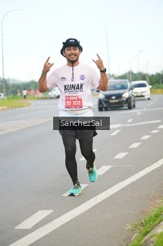 Runner Photo 1651458