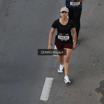 Runner Photo 1651665
