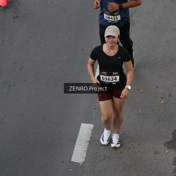 Runner Photo 1651696