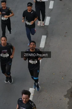 Runner Photo 1651917