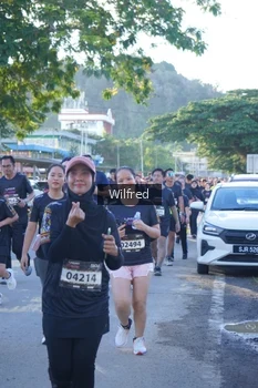 Runner Photo 1651990