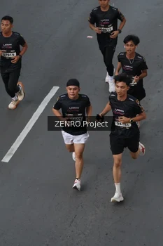 Runner Photo 1651993