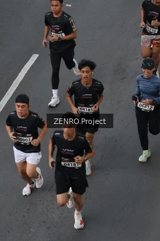 Runner Photo 1652003