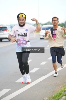Runner Photo 1652070