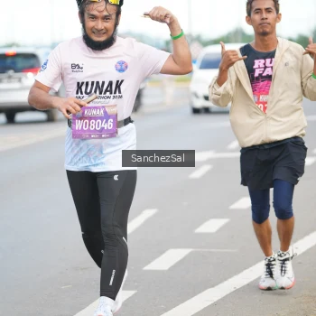 Runner Photo 1652072