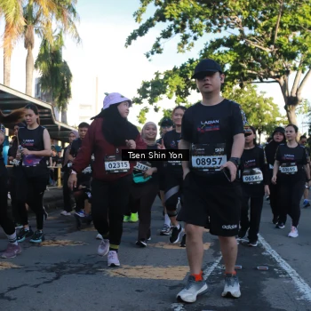 Runner Photo 1652176