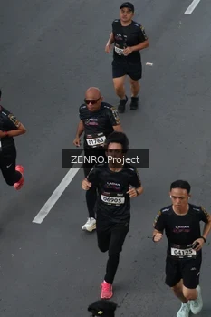 Runner Photo 1652214