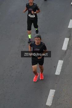 Runner Photo 1652228