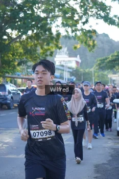 Runner Photo 1652317