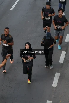 Runner Photo 1652421
