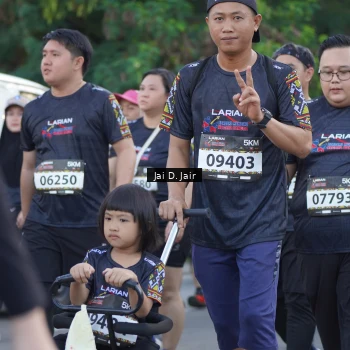 Runner Photo 1652647
