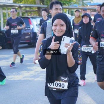 Runner Photo 1652649