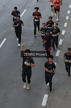 Runner Photo 1652771