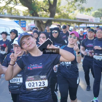 Runner Photo 1652840