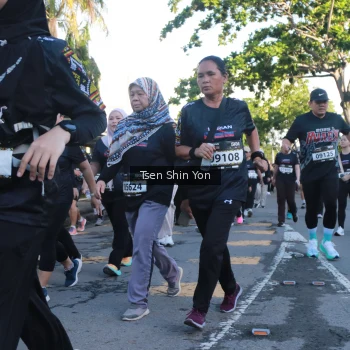 Runner Photo 1652870