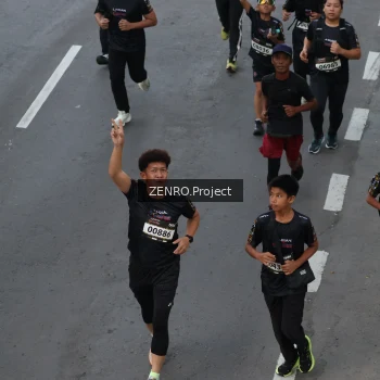 Runner Photo 1652871