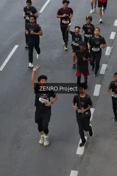 Runner Photo 1652873