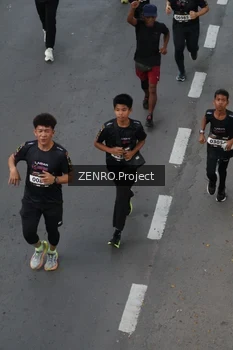 Runner Photo 1652893