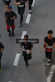 Runner Photo 1652937