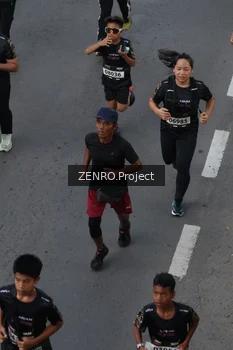 Runner Photo 1653087