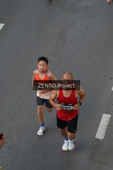 Runner Photo 1653143