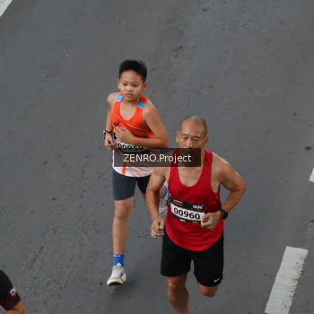 Runner Photo 1653155