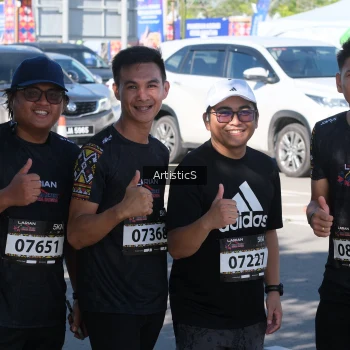Runner Photo 1653242