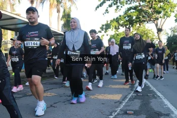 Runner Photo 1653250