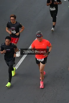 Runner Photo 1653315