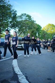 Runner Photo 1653323