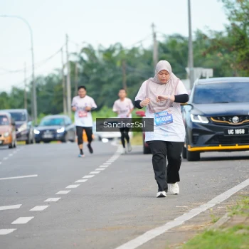 Runner Photo 1653427