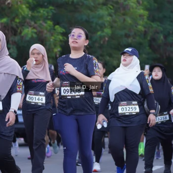 Runner Photo 1653489