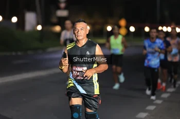 Runner Photo 1653594
