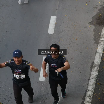 Runner Photo 1653633