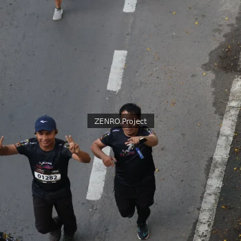Runner Photo 1653652