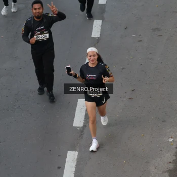 Runner Photo 1653693