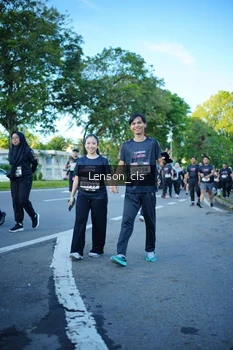 Runner Photo 1653760