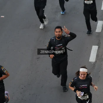 Runner Photo 1653787
