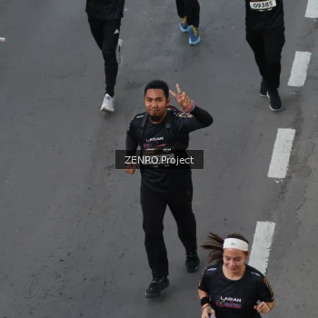 Runner Photo 1653794