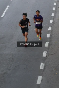 Runner Photo 1653815