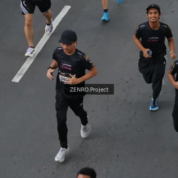 Runner Photo 1653817