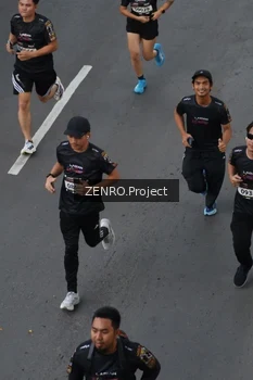 Runner Photo 1653844