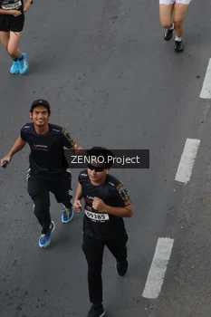 Runner Photo 1653872