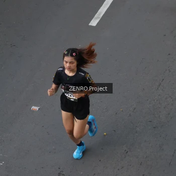 Runner Photo 1653900
