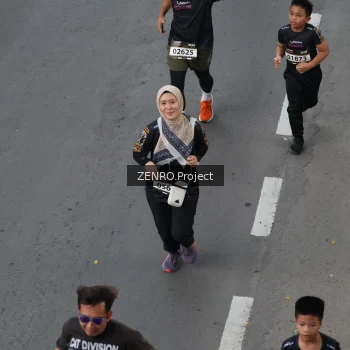 Runner Photo 1653956